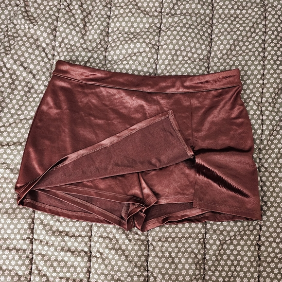 UO Satin Skort - Picture 3 of 5